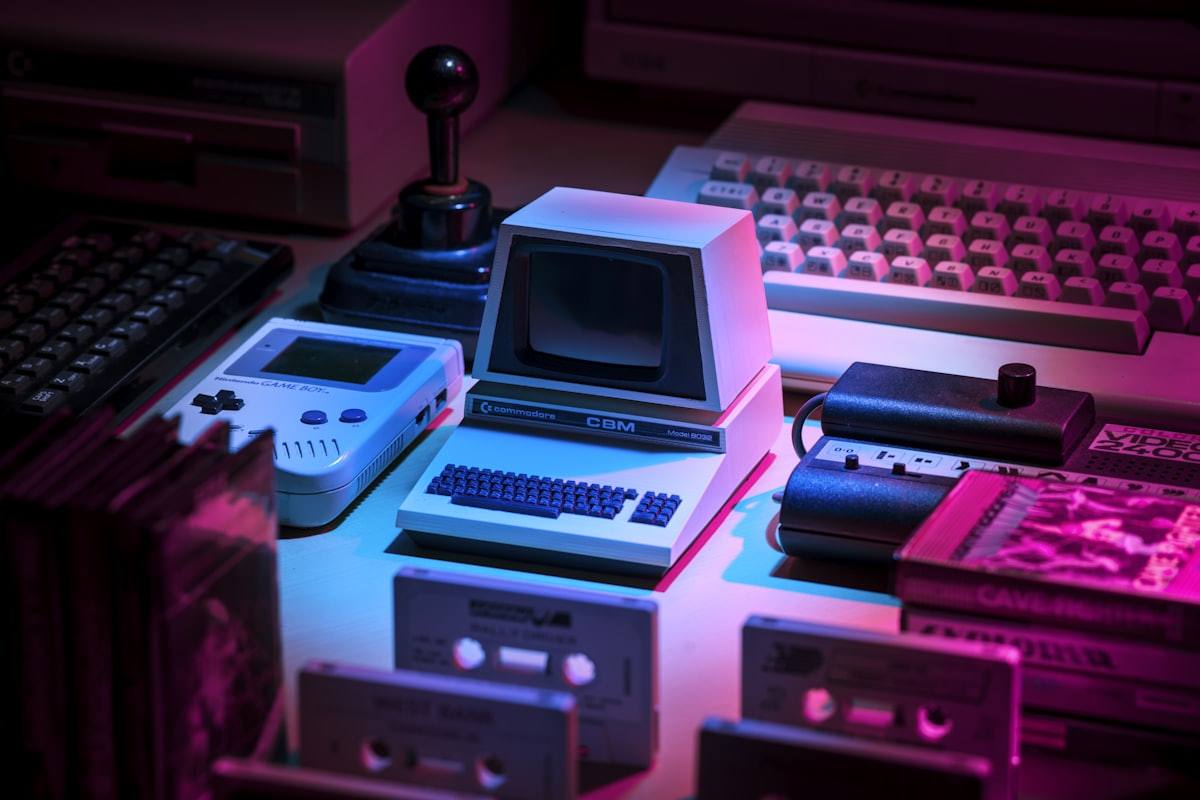 Nuansa mesin arcade retro untuk turnamen slot